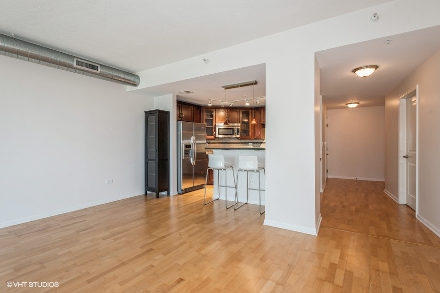 1228 EMERSON Street #304, Evanston, IL 60201