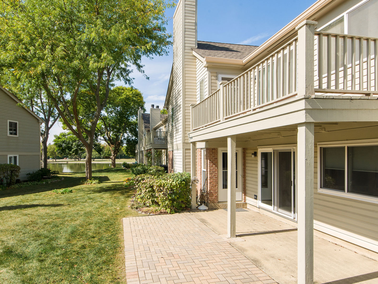 1257 Rosewood Court #D1, Schaumburg, IL 60193