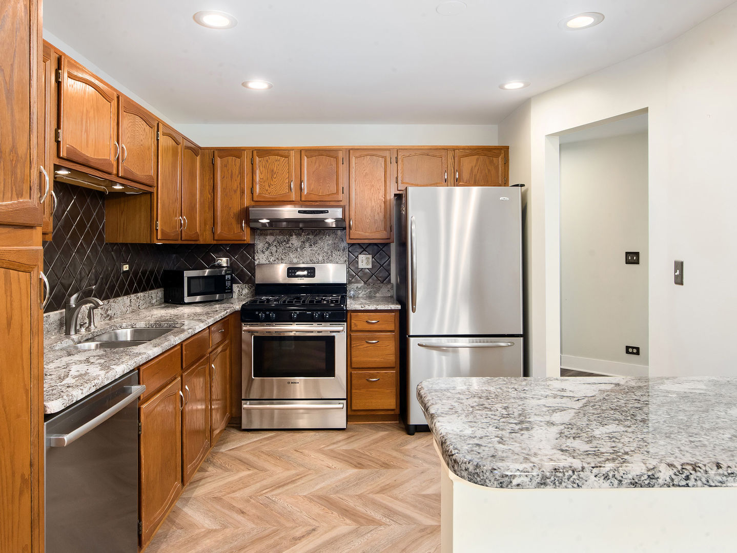 1257 Rosewood Court #D1, Schaumburg, IL 60193