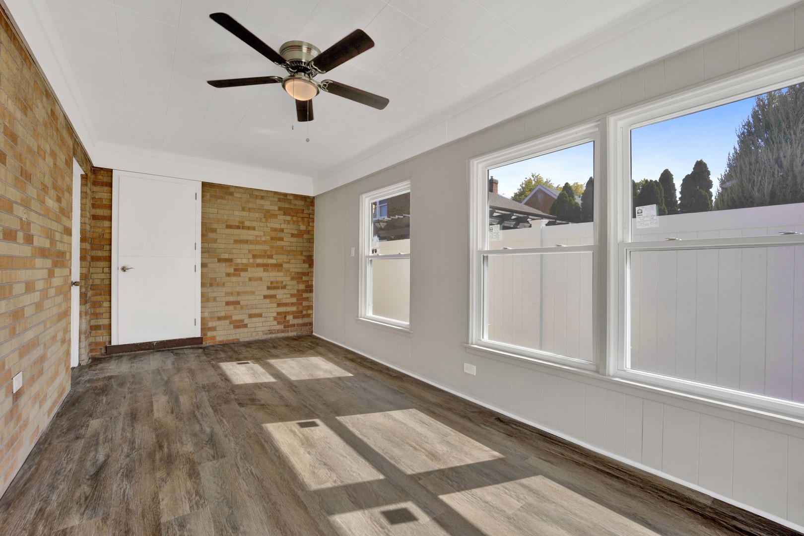 1900 Manchester Avenue, Westchester, IL 60154