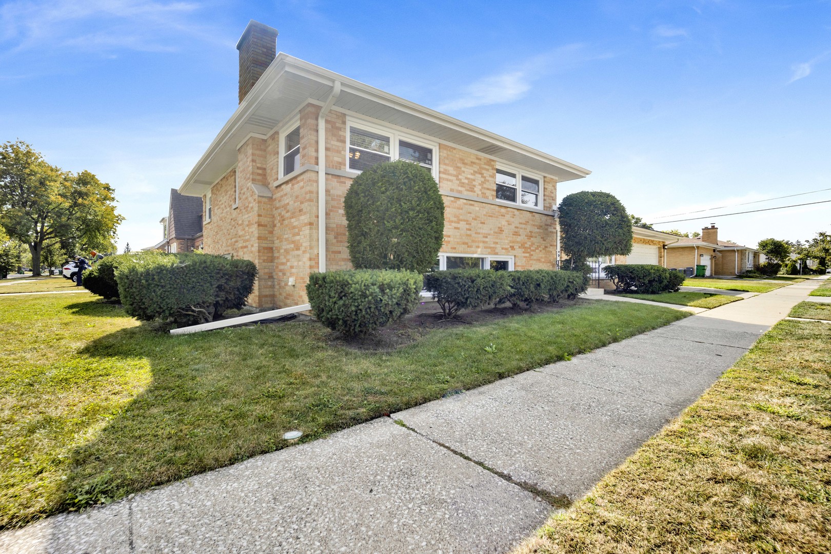 1900 Manchester Avenue, Westchester, IL 60154