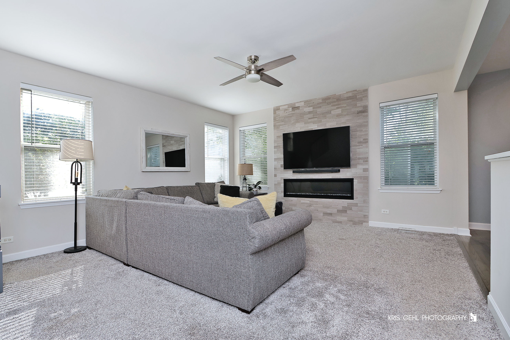 2800 SWEET CLOVER Way, Wauconda, IL 60084
