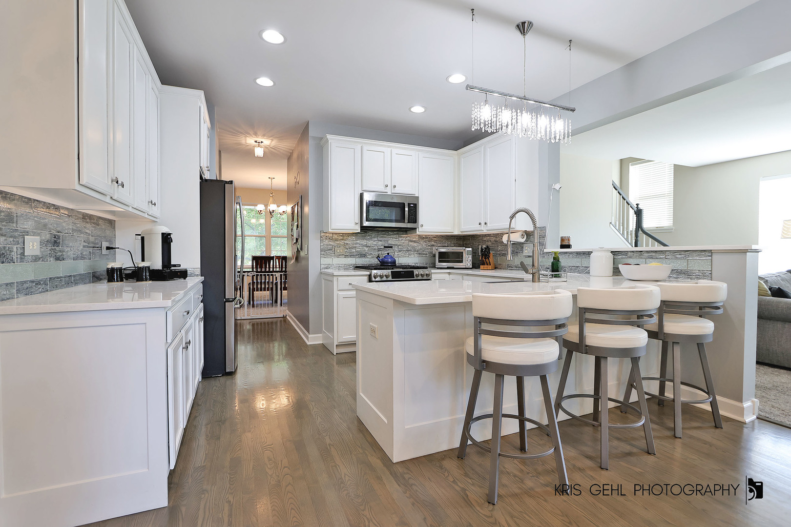 2800 SWEET CLOVER Way, Wauconda, IL 60084