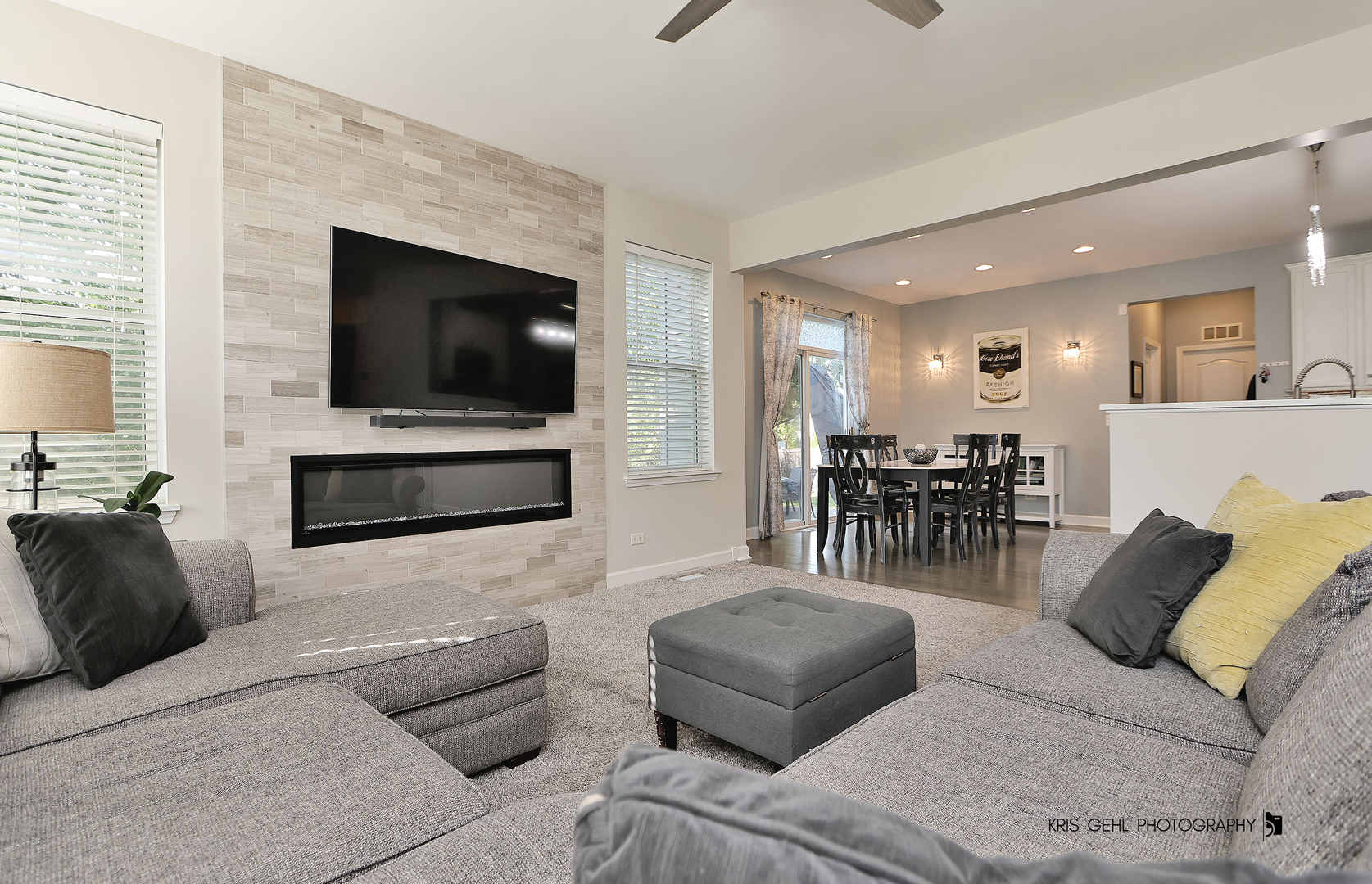 2800 SWEET CLOVER Way, Wauconda, IL 60084