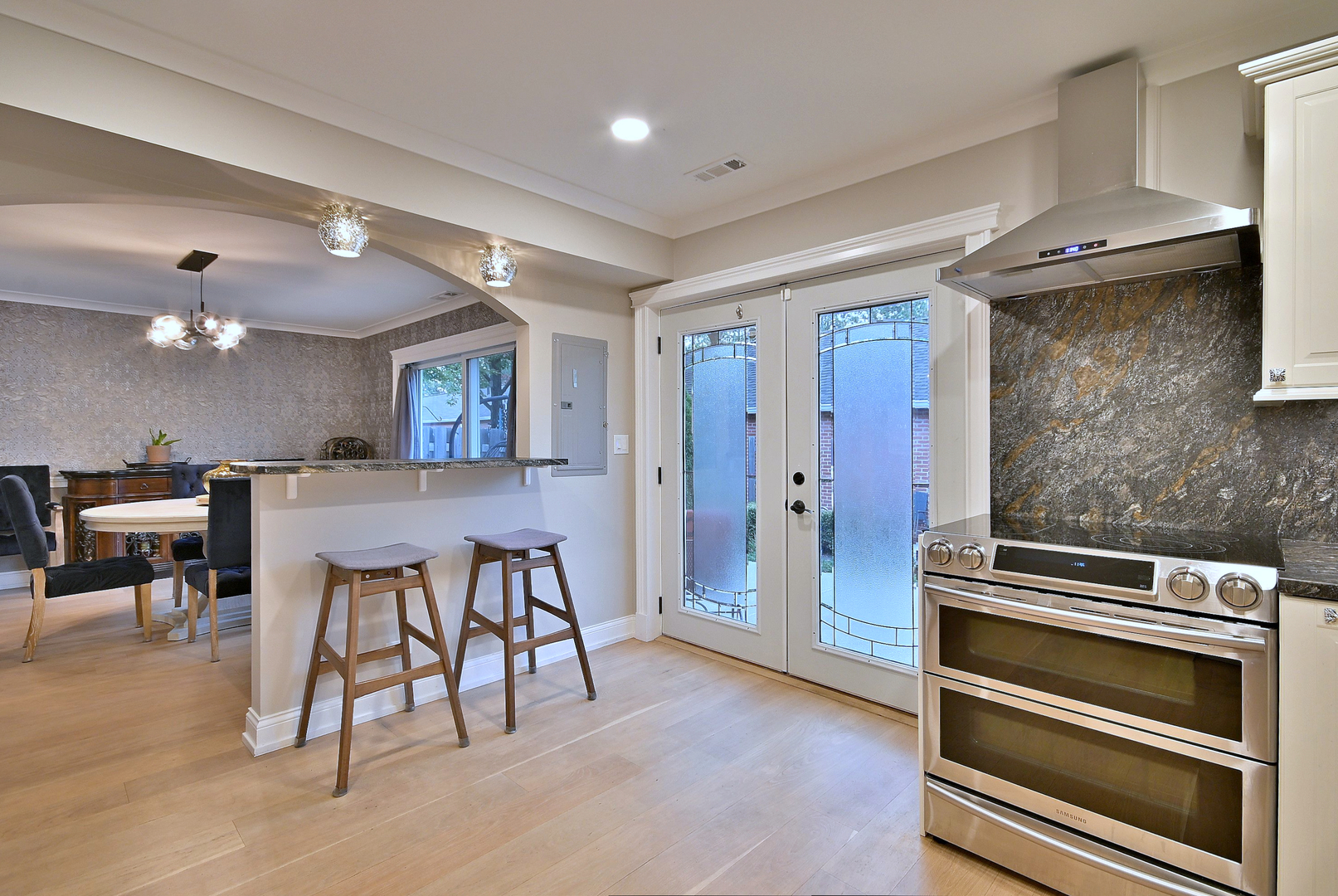 5 N Tower Road, Oak Brook, IL 60523