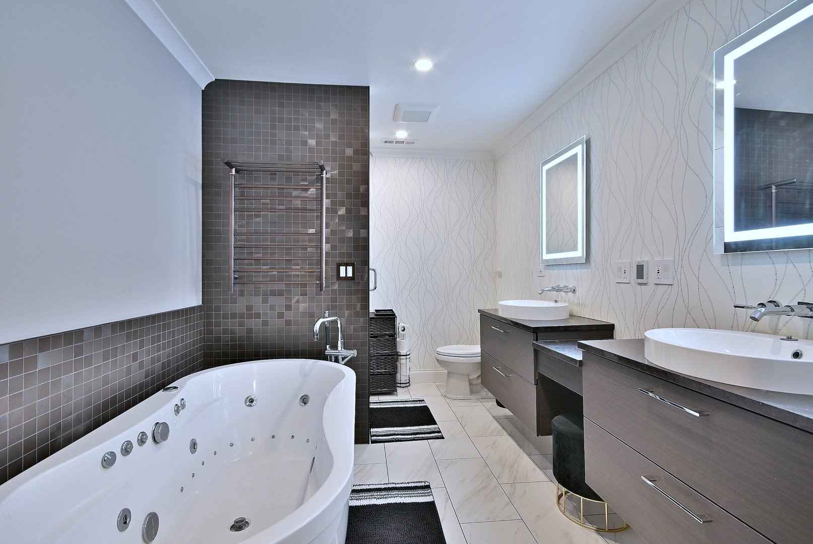 5 N Tower Road, Oak Brook, IL 60523