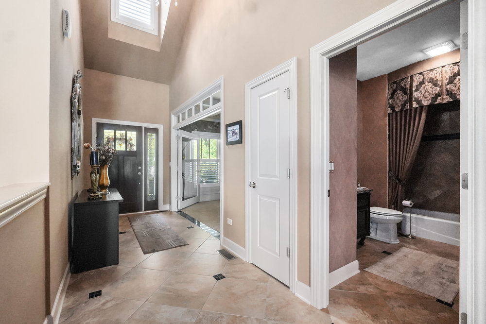 13409 Lake Mary Drive, Plainfield, IL 60585