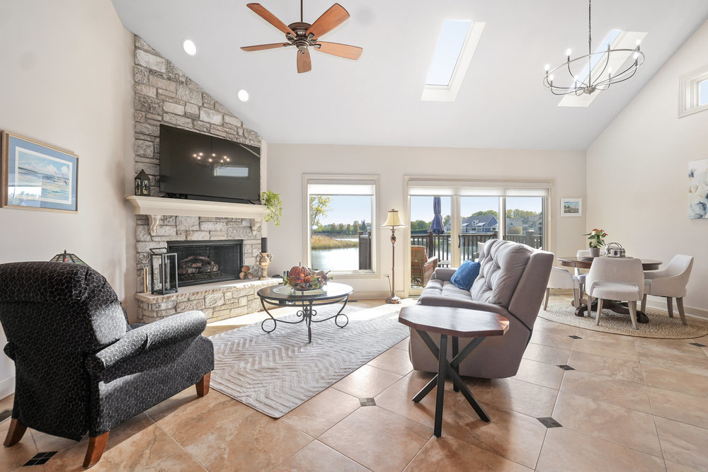 13409 Lake Mary Drive, Plainfield, IL 60585