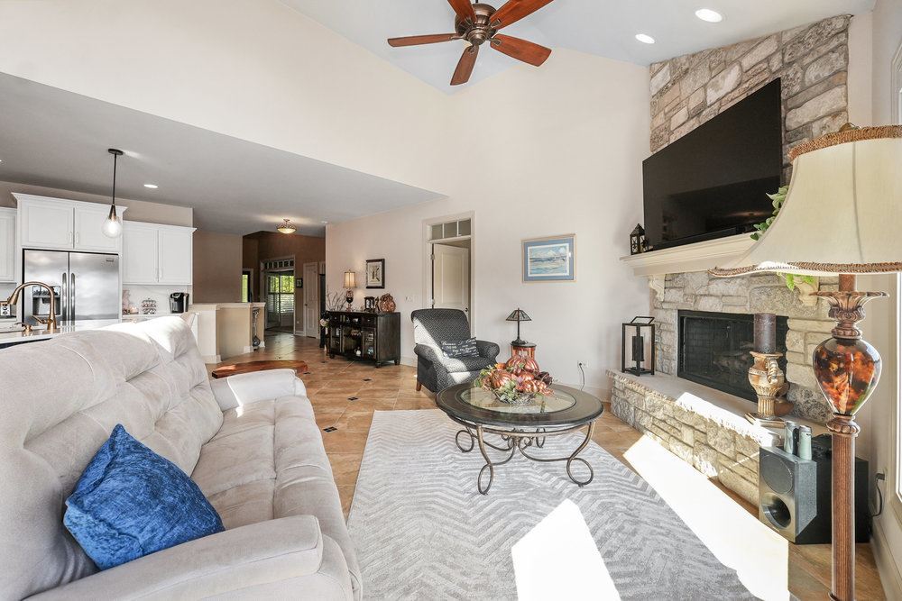 13409 Lake Mary Drive, Plainfield, IL 60585