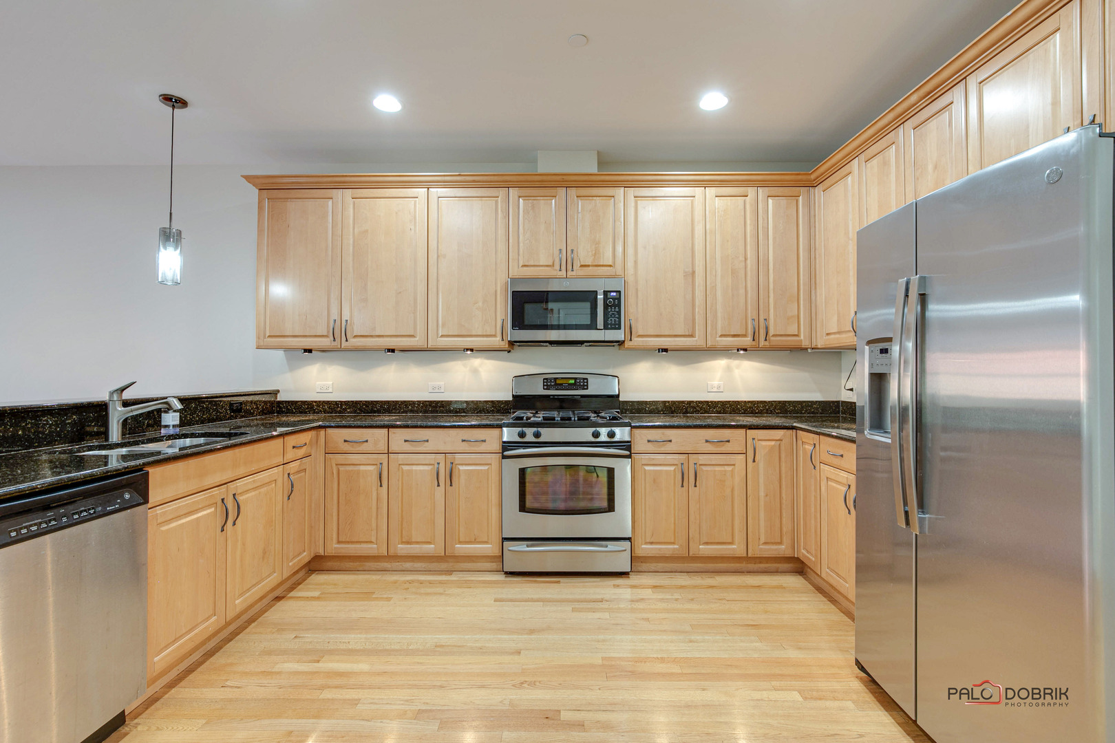 1918 Lynn Circle, Libertyville, IL 60048