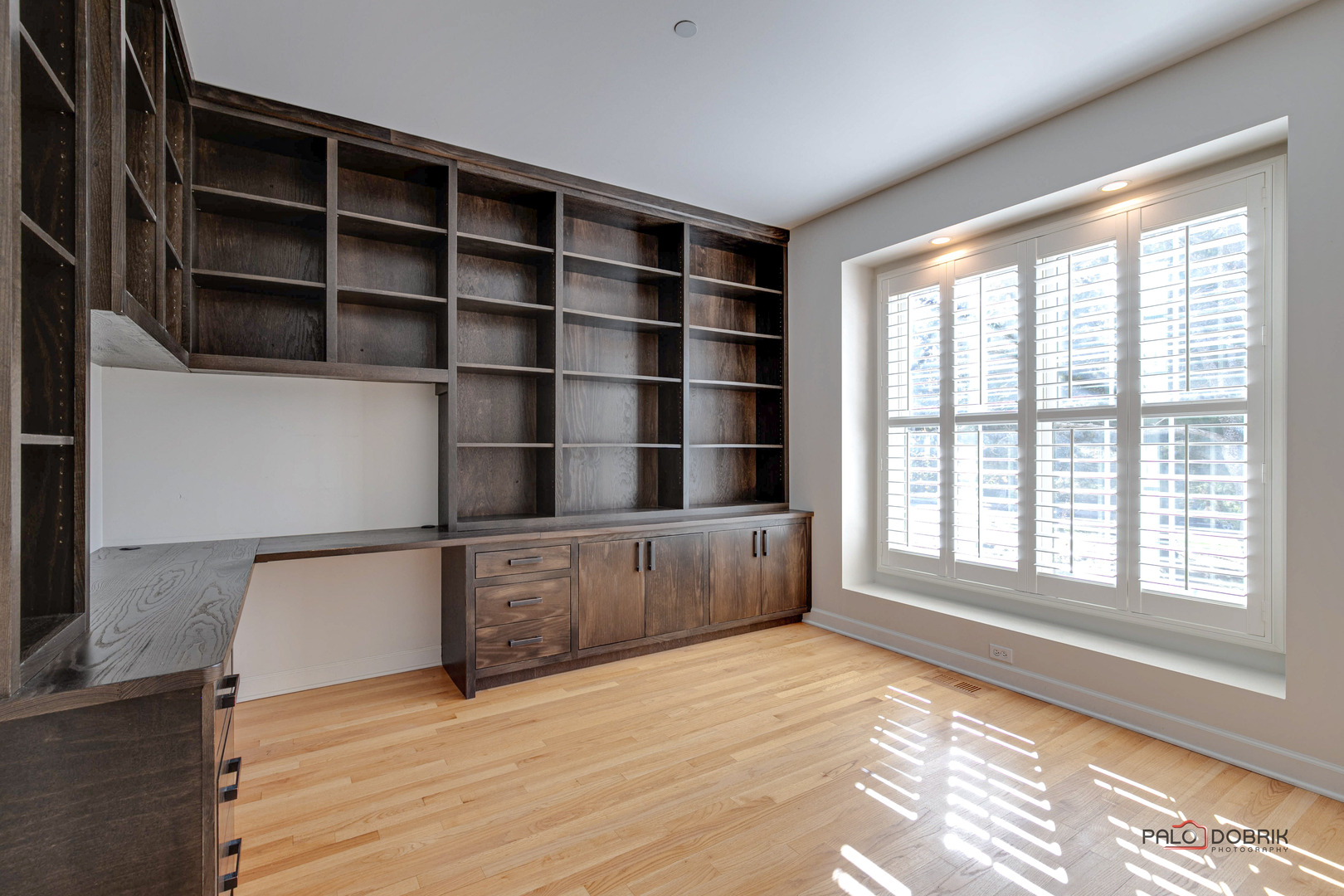 1918 Lynn Circle, Libertyville, IL 60048