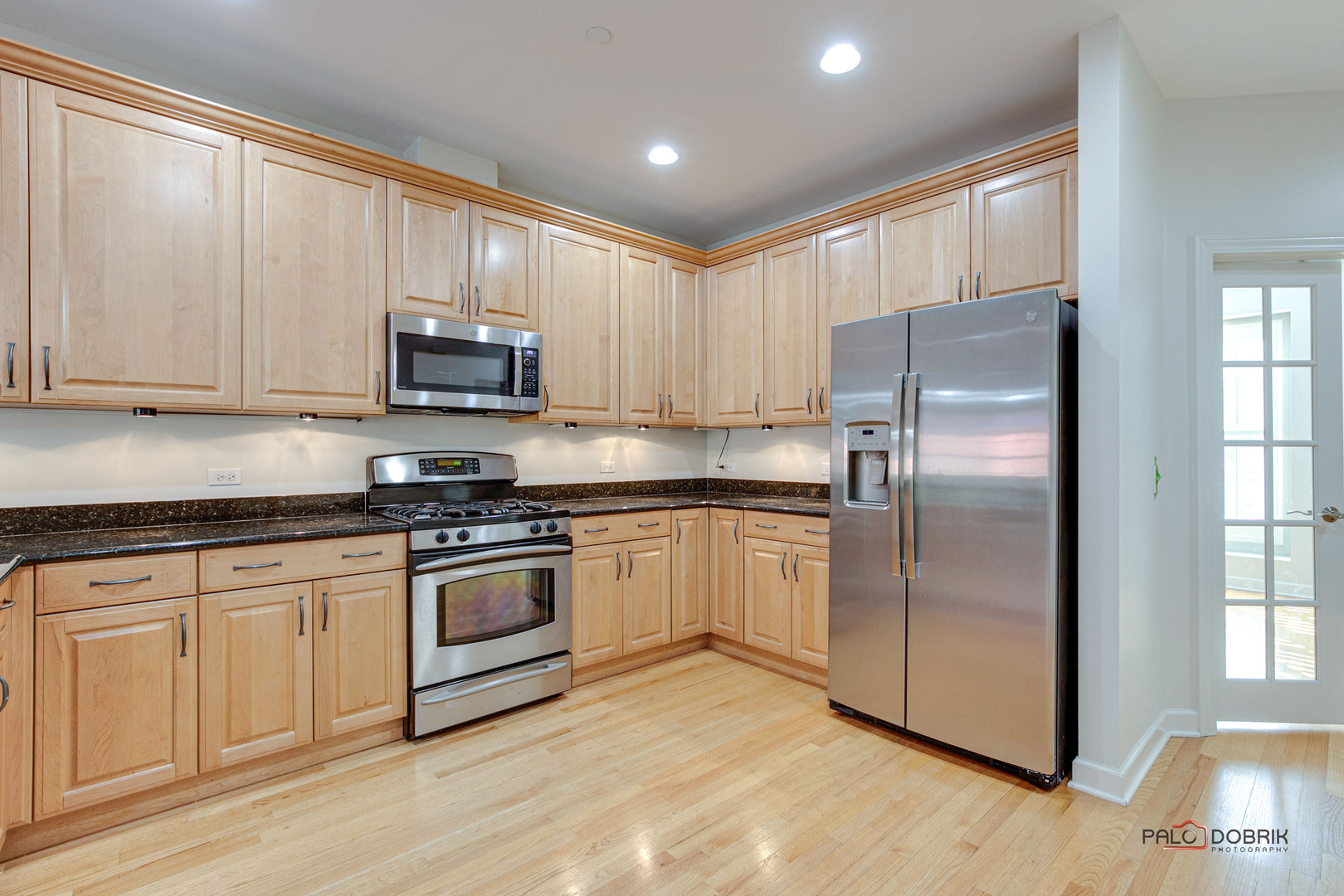 1918 Lynn Circle, Libertyville, IL 60048