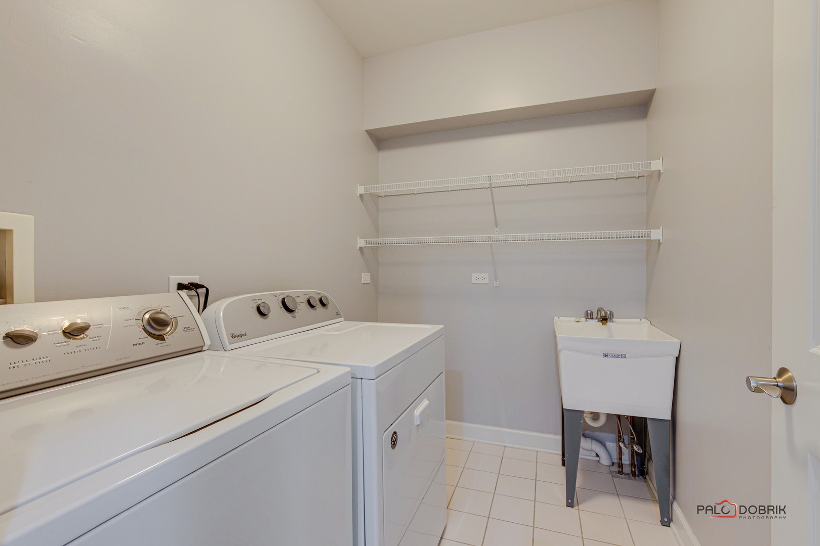 1918 Lynn Circle, Libertyville, IL 60048