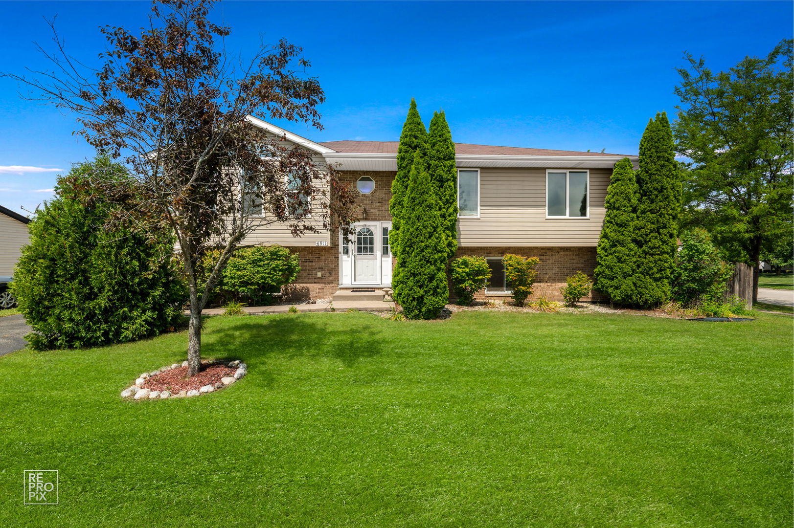 6911 Astoria Drive, Plainfield, IL 60586