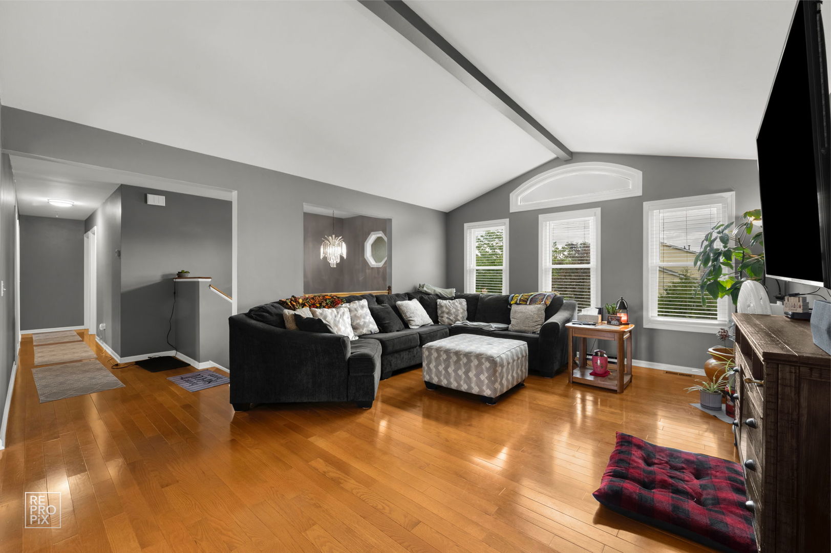 6911 Astoria Drive, Plainfield, IL 60586