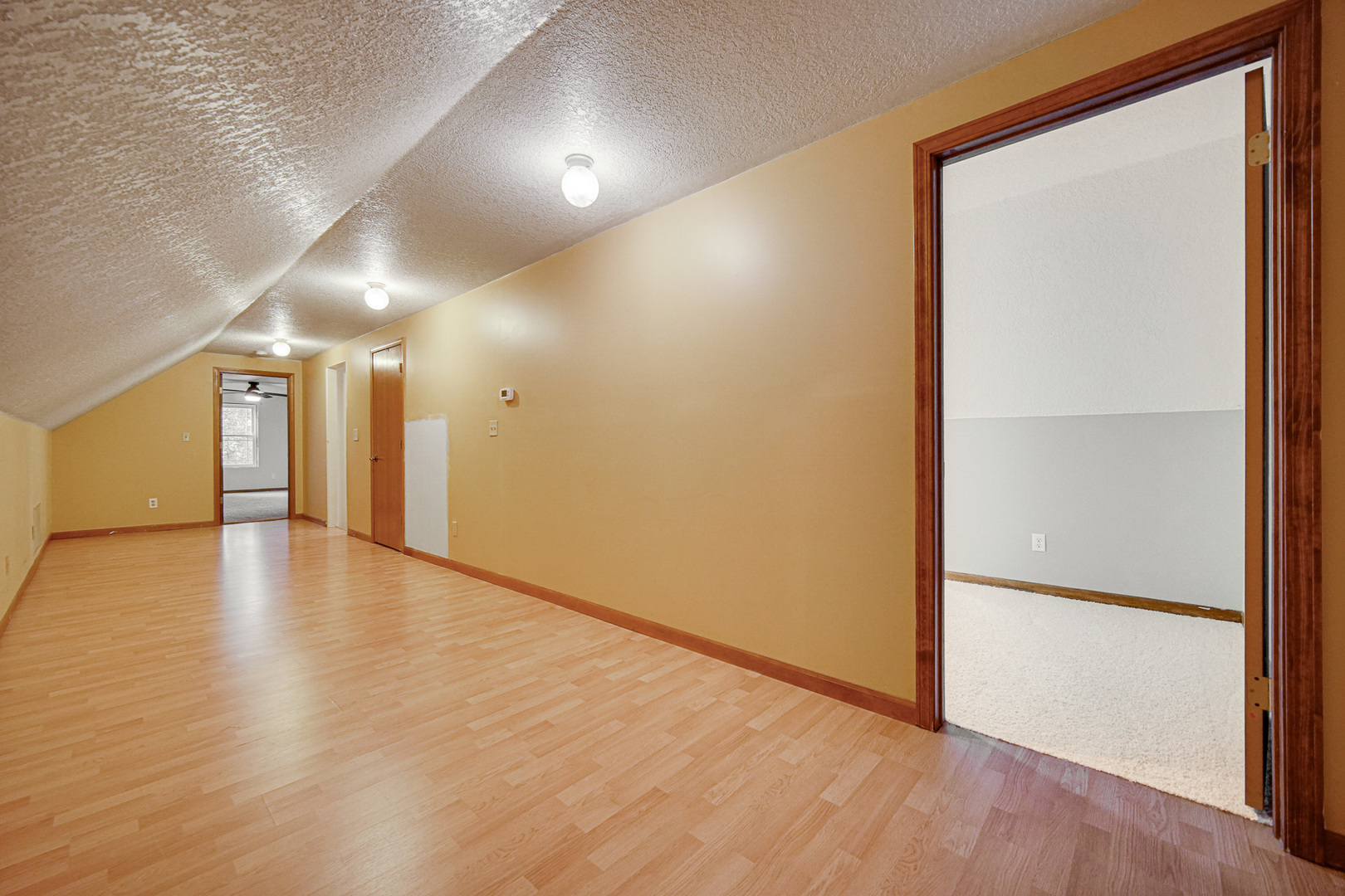 15598 E 3500N Road, Momence, IL 60954