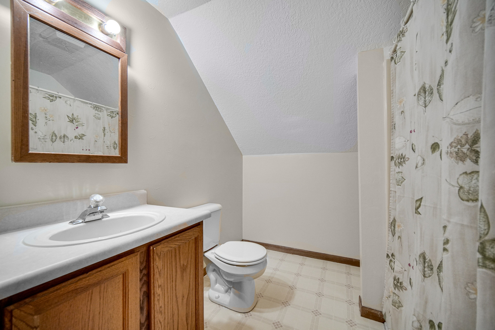 15598 E 3500N Road, Momence, IL 60954