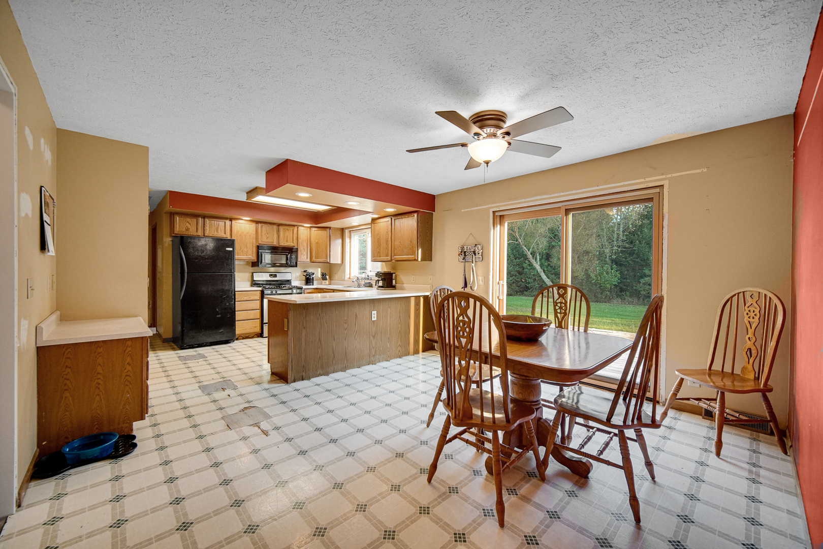 15598 E 3500N Road, Momence, IL 60954