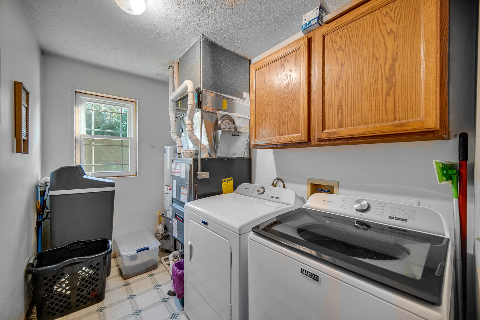 15598 E 3500N Road, Momence, IL 60954