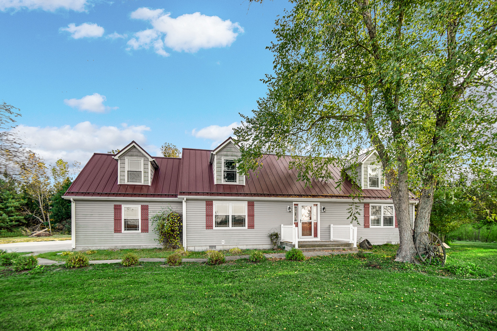 15598 E 3500N Road, Momence, IL 60954