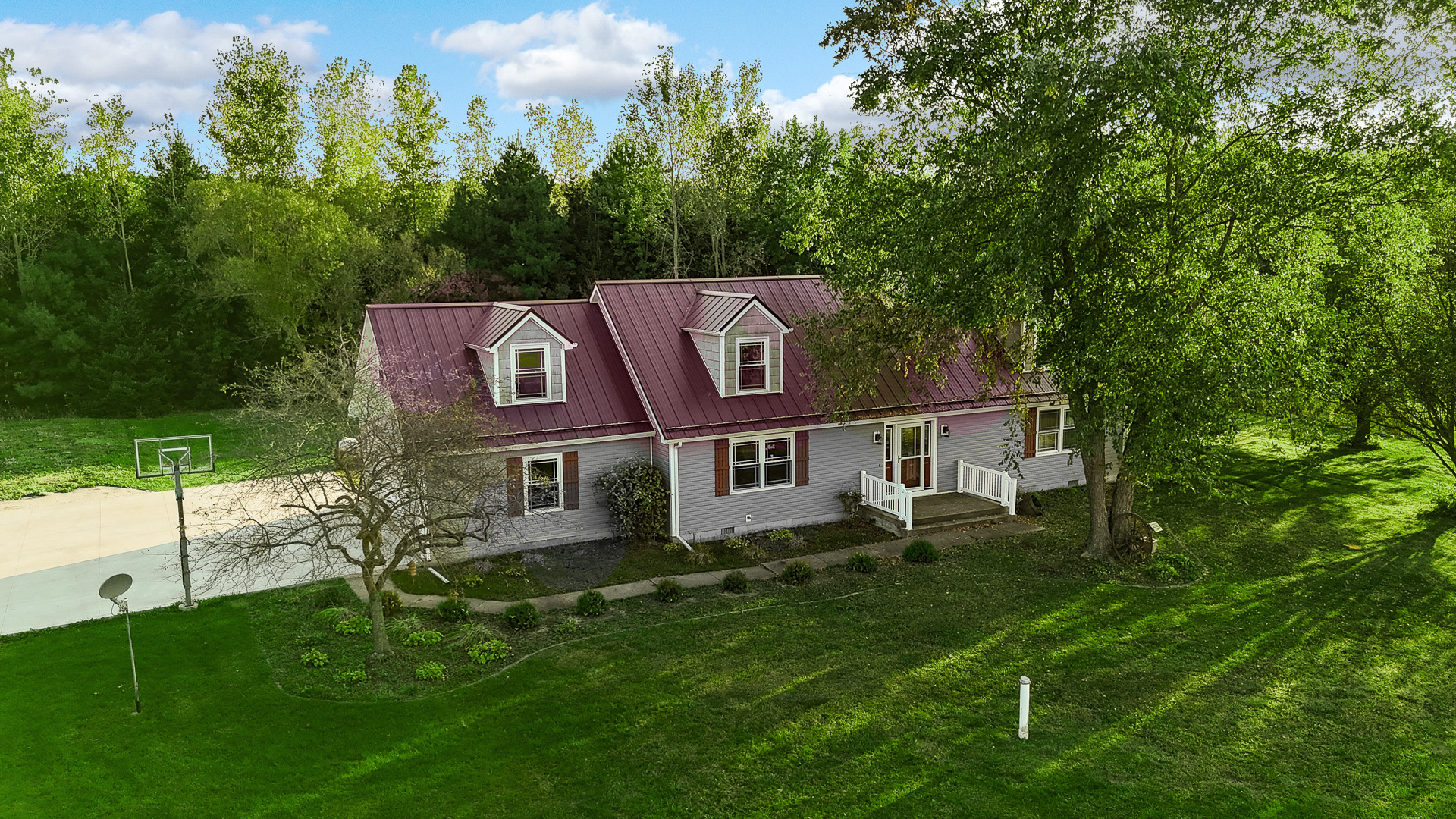 15598 E 3500N Road, Momence, IL 60954