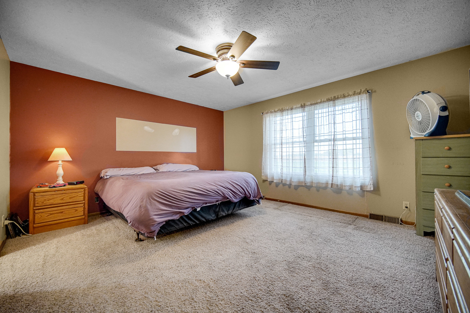 15598 E 3500N Road, Momence, IL 60954