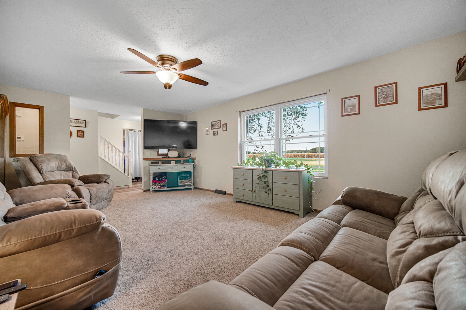 15598 E 3500N Road, Momence, IL 60954