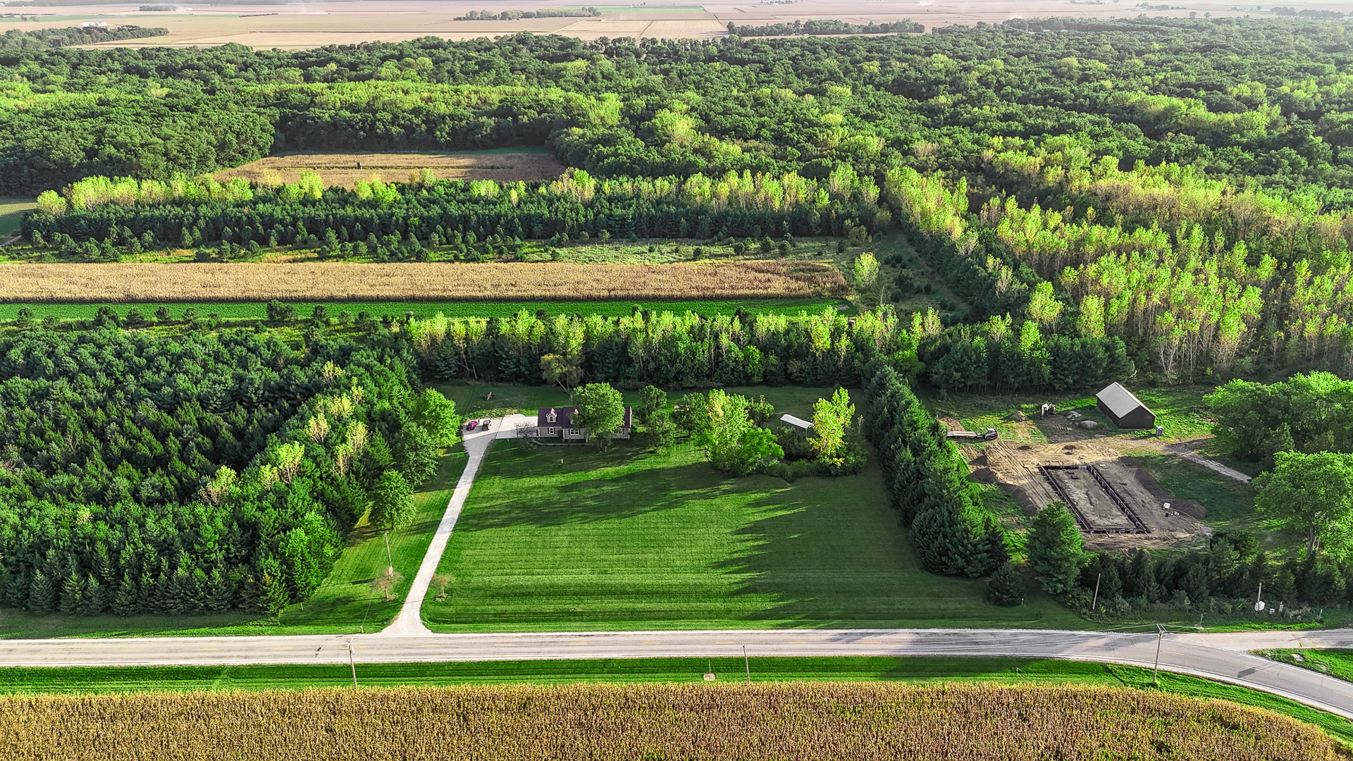 15598 E 3500N Road, Momence, IL 60954