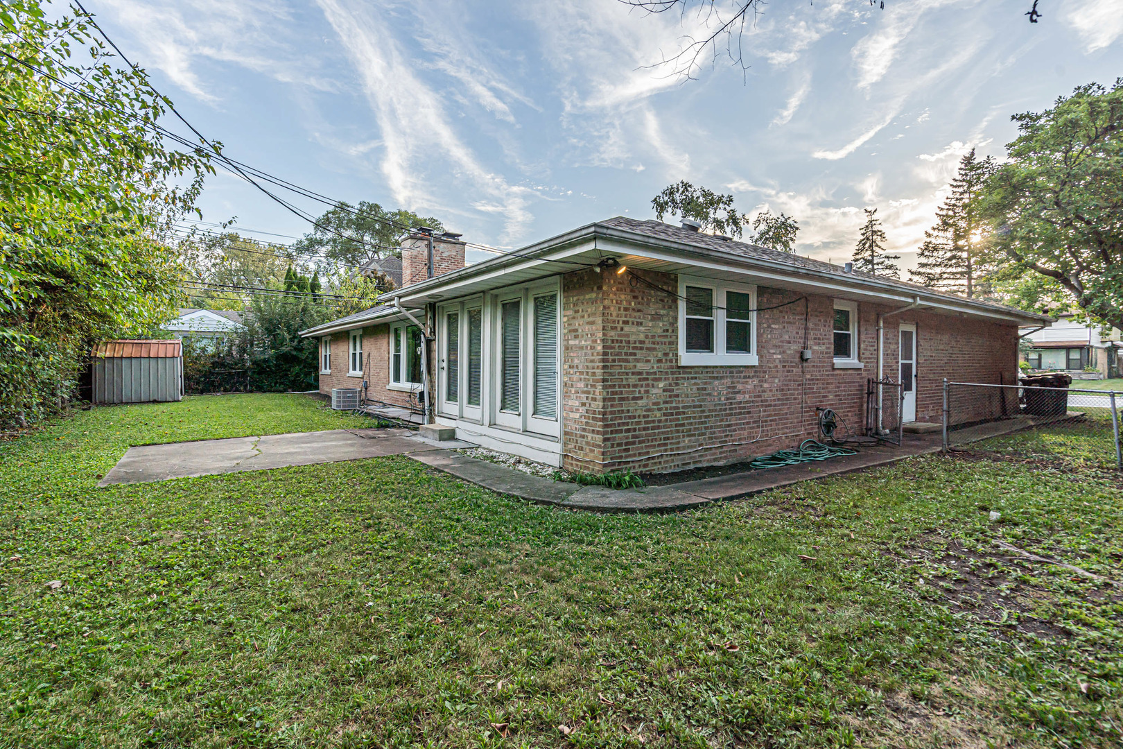 6811 N Kenneth Avenue, Lincolnwood, IL 60712