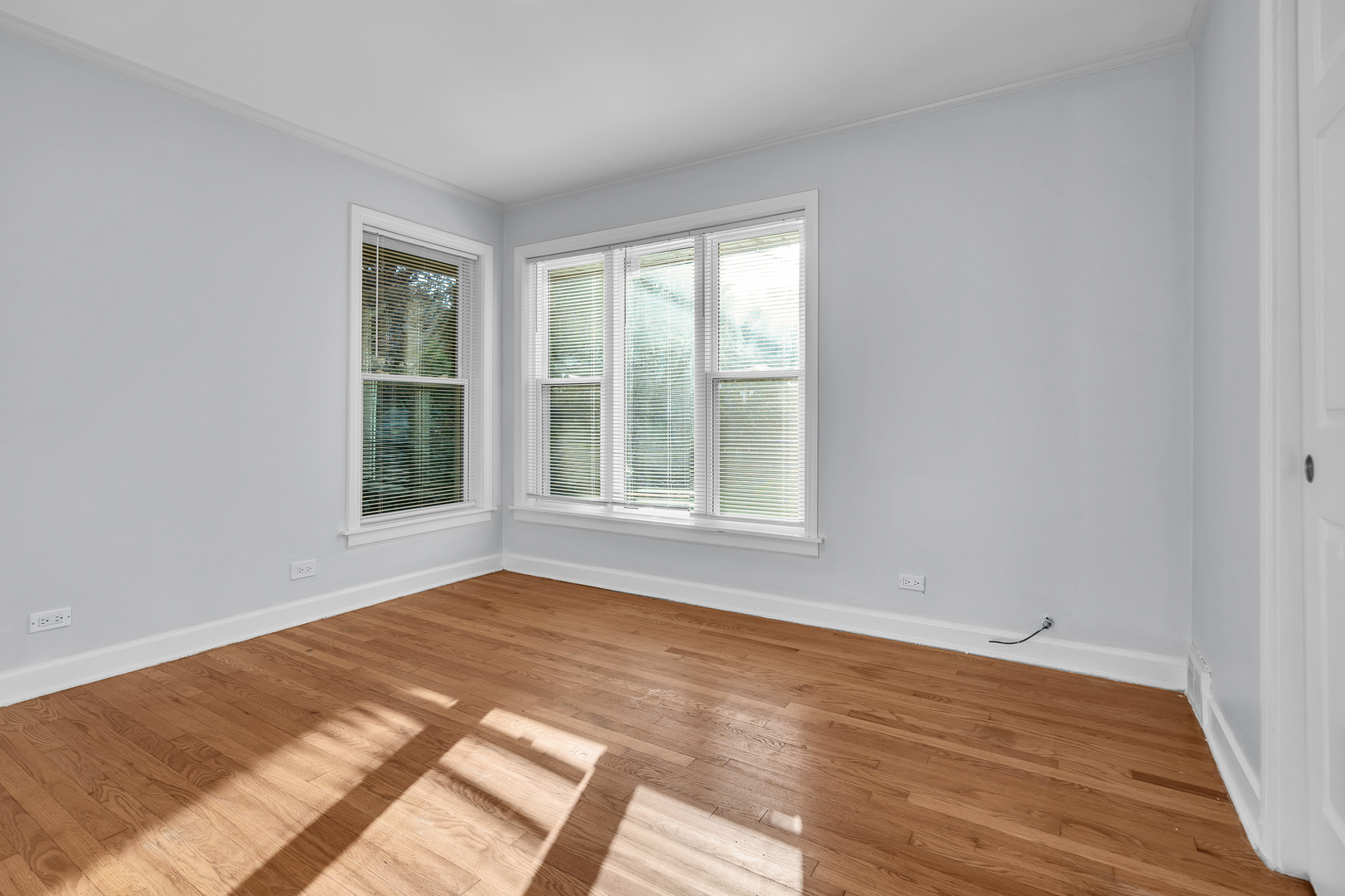 6811 N Kenneth Avenue, Lincolnwood, IL 60712