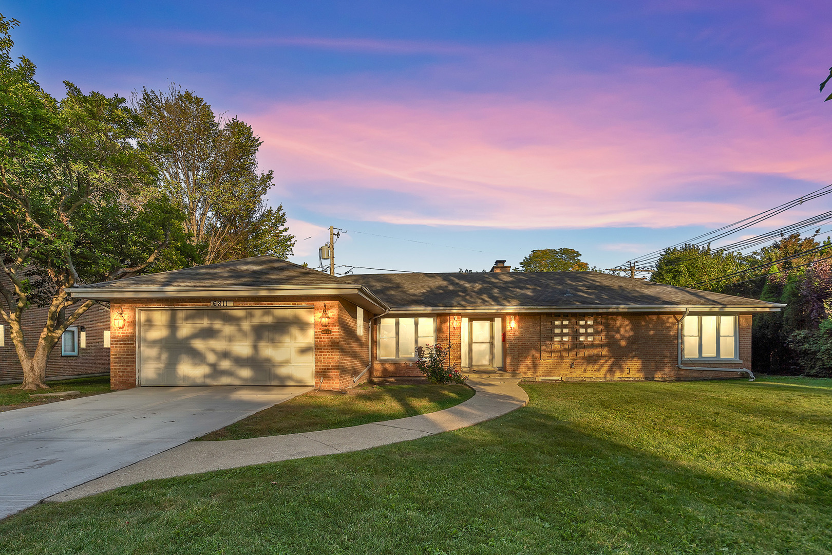 6811 N Kenneth Avenue, Lincolnwood, IL 60712