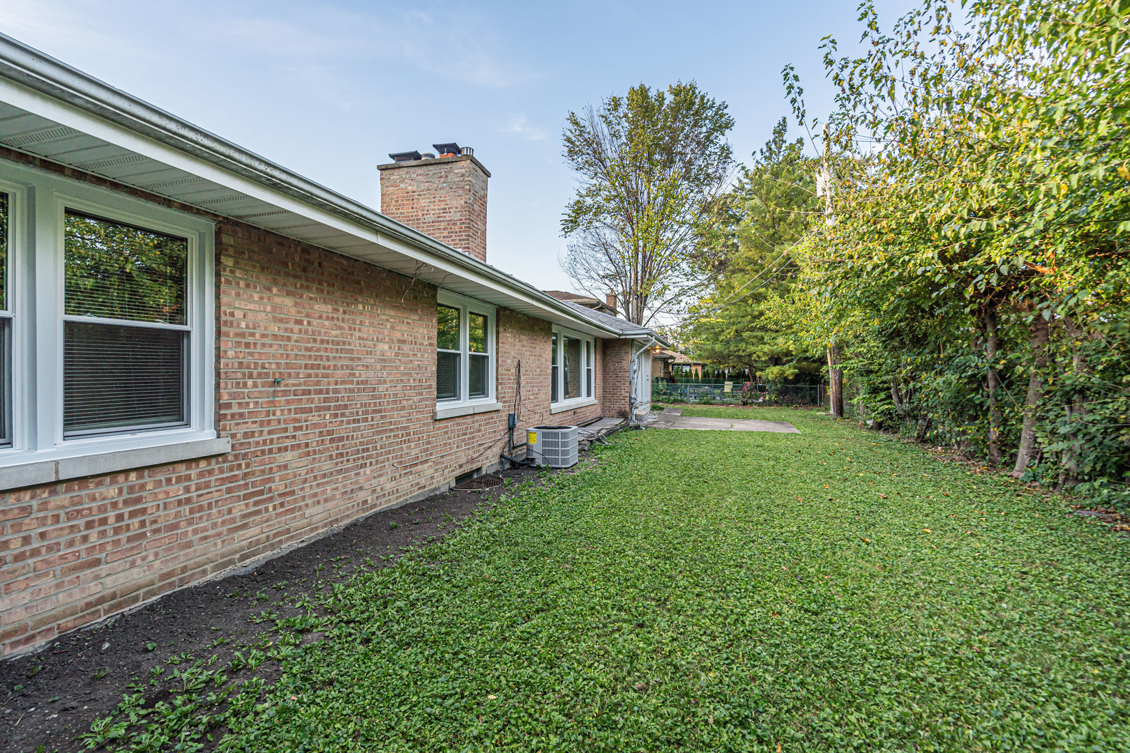 6811 N Kenneth Avenue, Lincolnwood, IL 60712