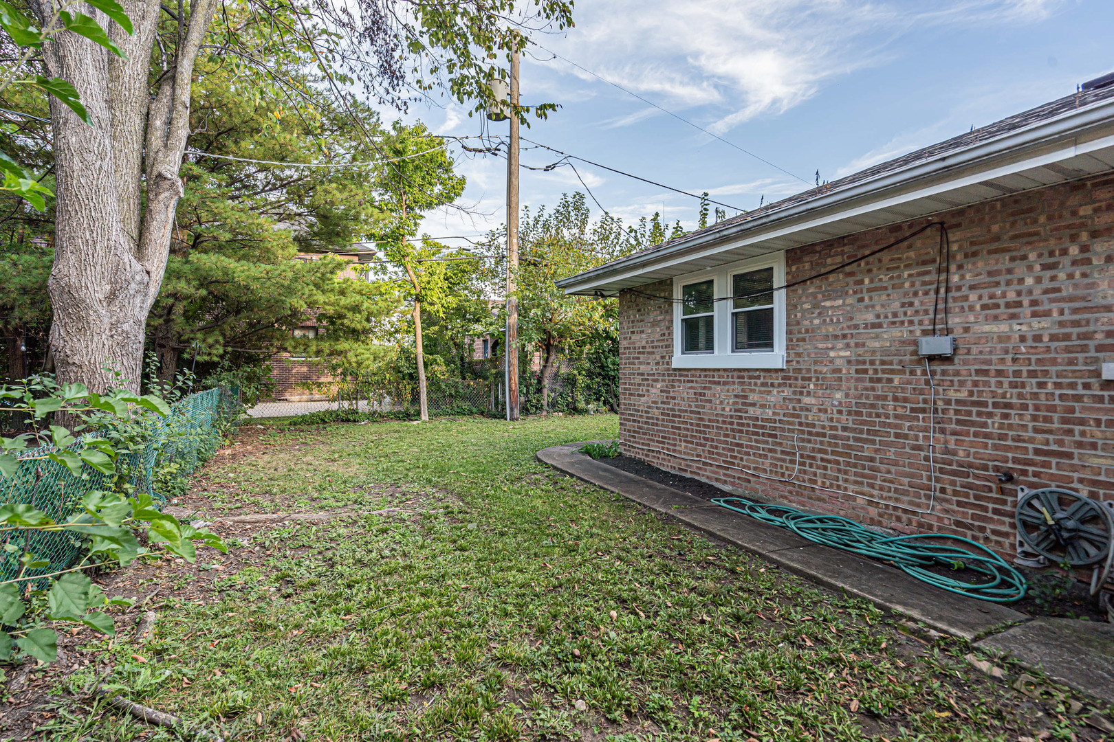 6811 N Kenneth Avenue, Lincolnwood, IL 60712