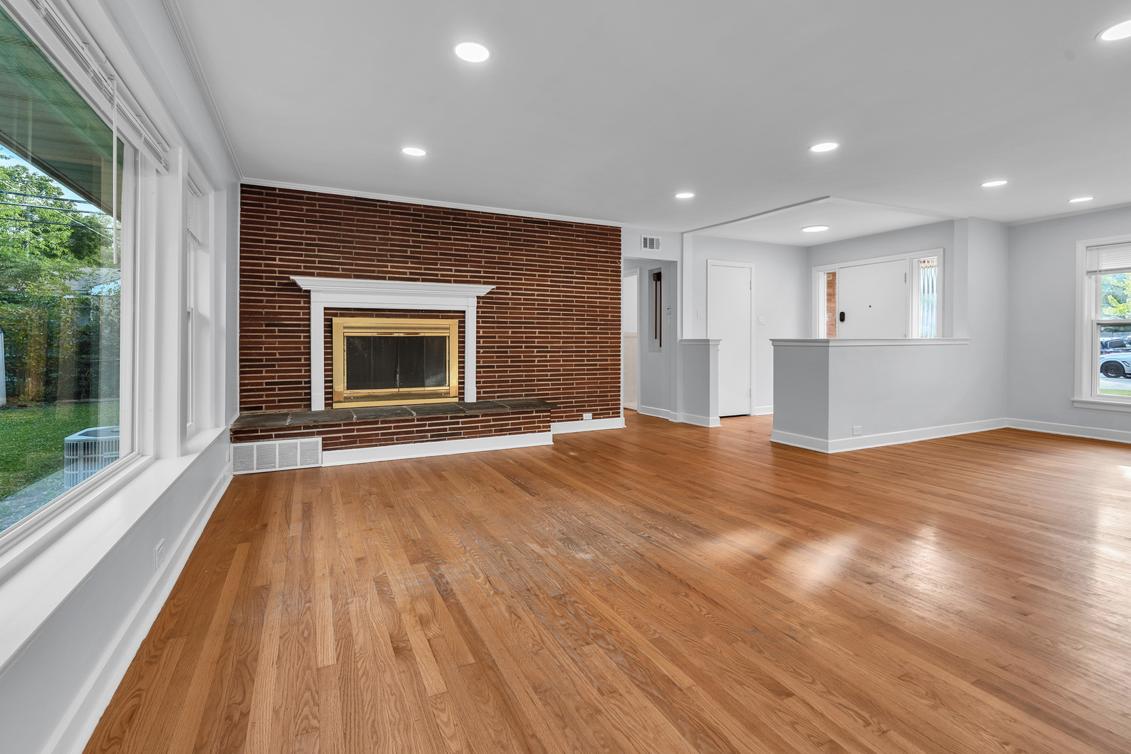 6811 N Kenneth Avenue, Lincolnwood, IL 60712