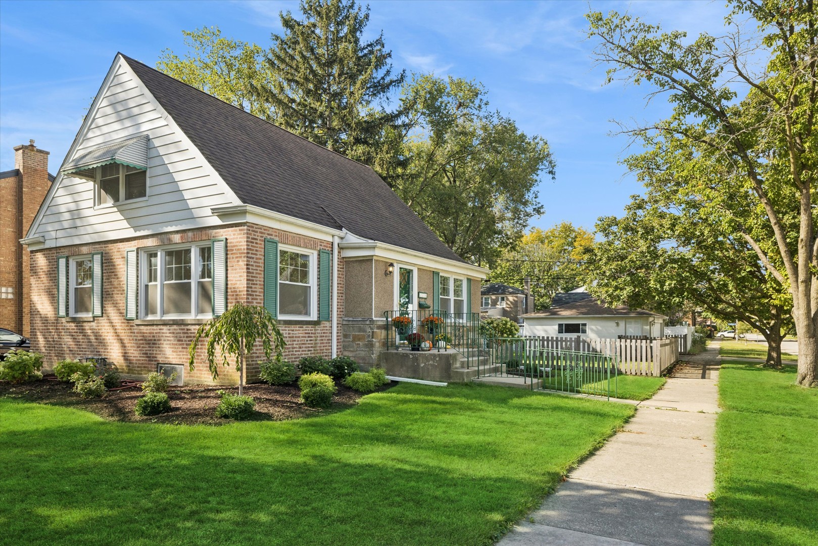 1500 Bristol Avenue, Westchester, IL 60154