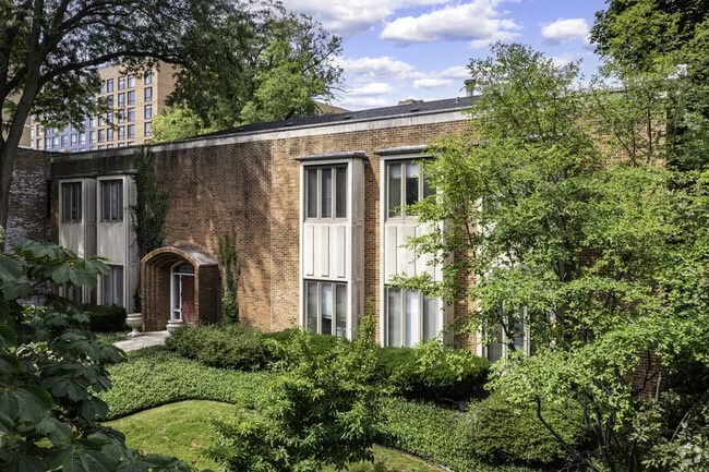 1930 Sherman Avenue #BN, Evanston, IL 60201