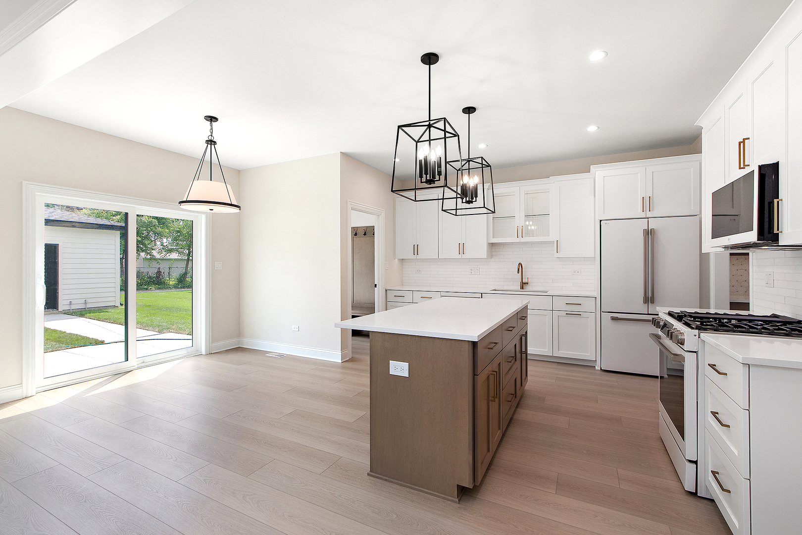 1025 Walter Street, Lemont, IL 60439