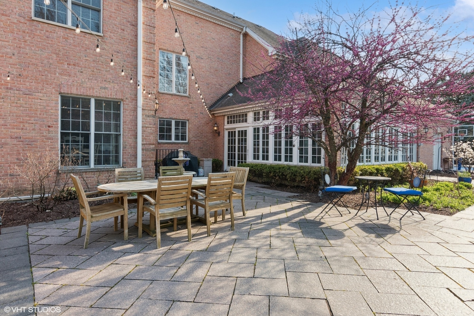 500 S KENILWORTH Avenue, Elmhurst, IL 60126