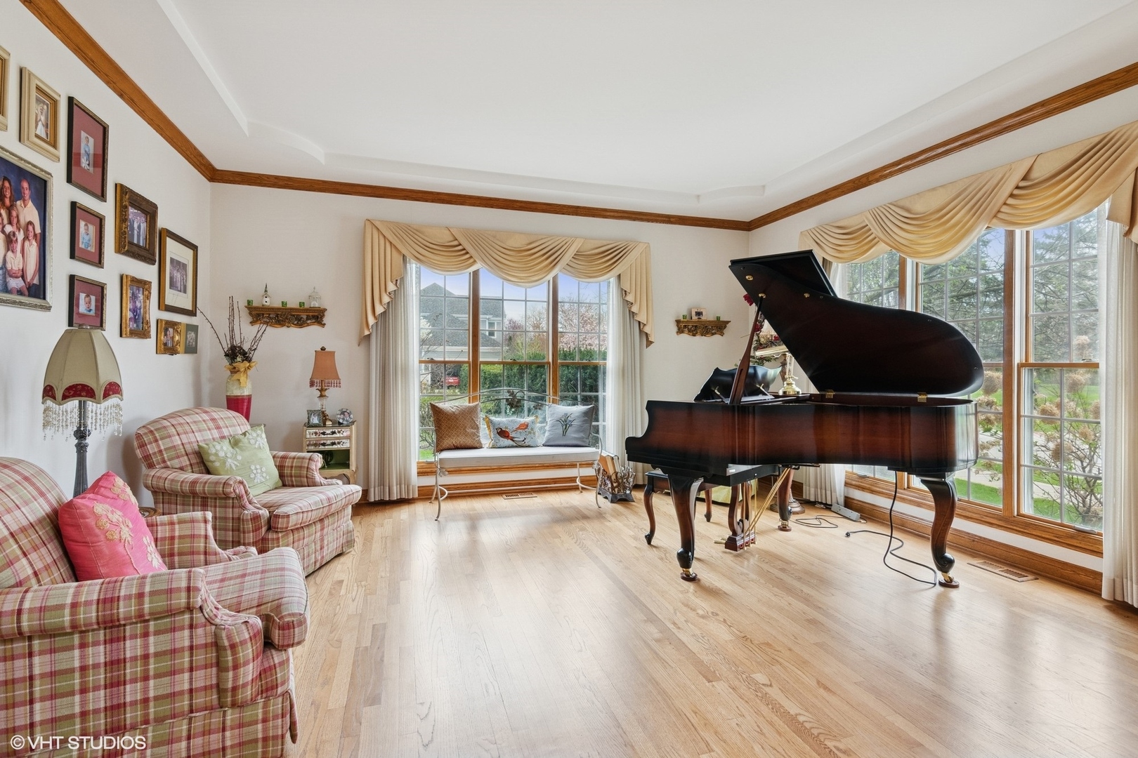 500 S KENILWORTH Avenue, Elmhurst, IL 60126