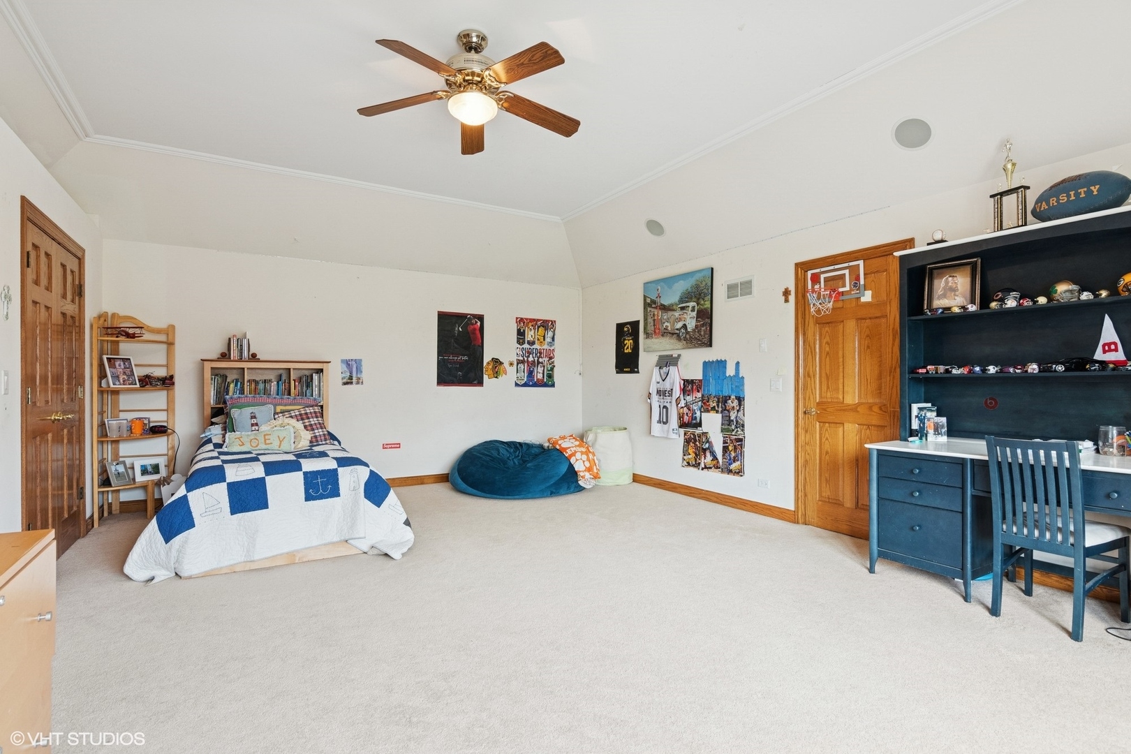 500 S KENILWORTH Avenue, Elmhurst, IL 60126