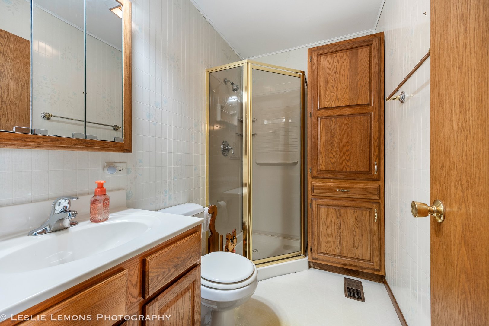 13231 E Playfield Drive, Crestwood, IL 60418