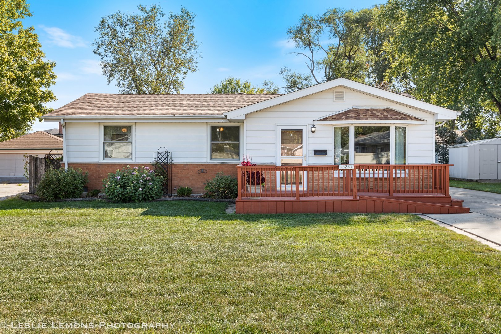 13231 E Playfield Drive, Crestwood, IL 60418