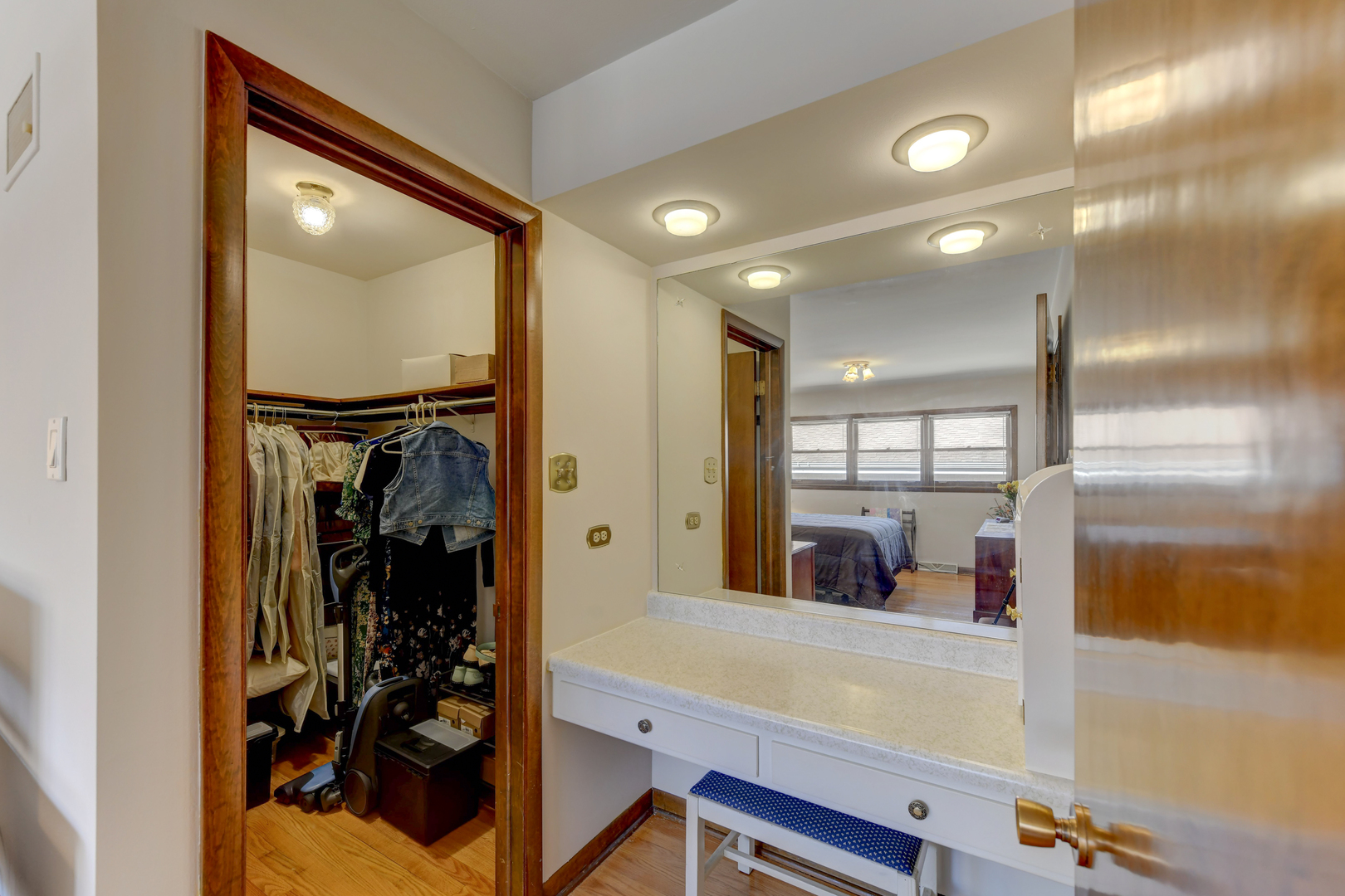 17032 University Avenue, South Holland, IL 60473