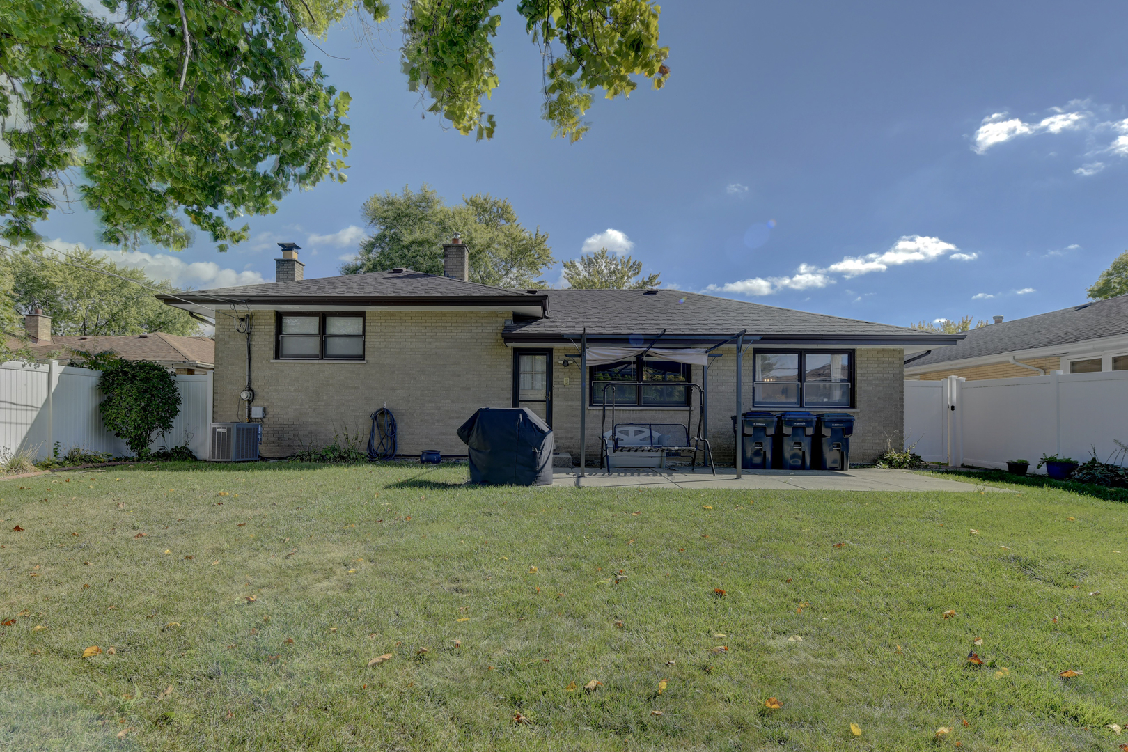 17032 University Avenue, South Holland, IL 60473