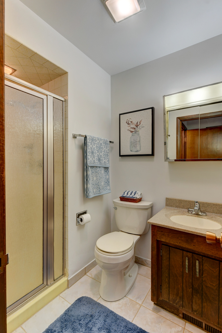 17032 University Avenue, South Holland, IL 60473