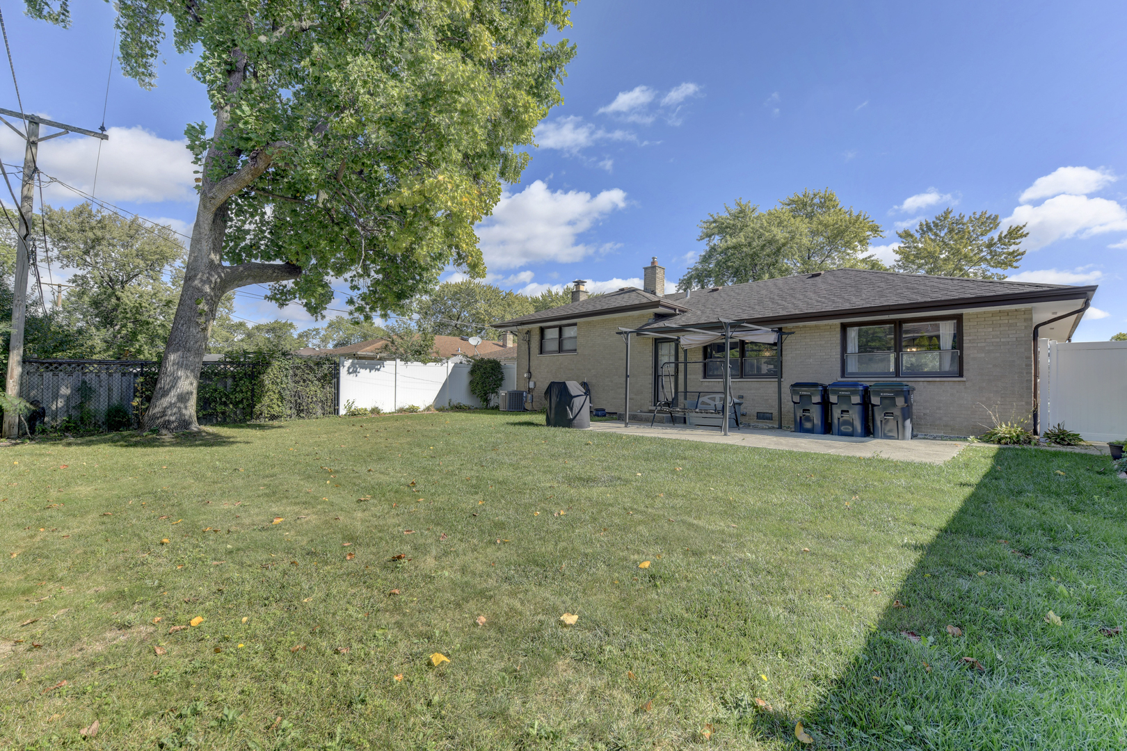 17032 University Avenue, South Holland, IL 60473