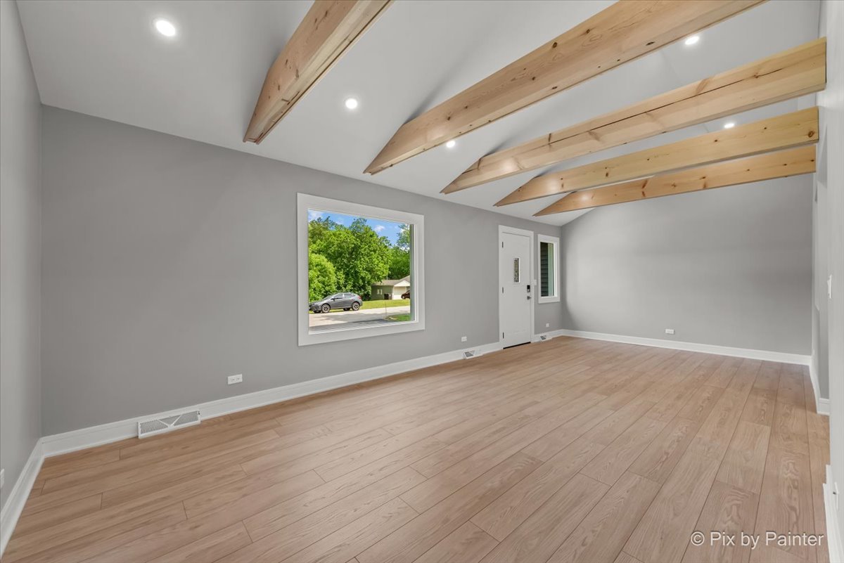 14 Lakewood Drive, Oakwood Hills, IL 60013