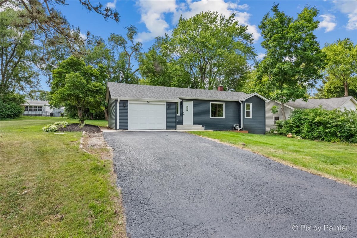 14 Lakewood Drive, Oakwood Hills, IL 60013