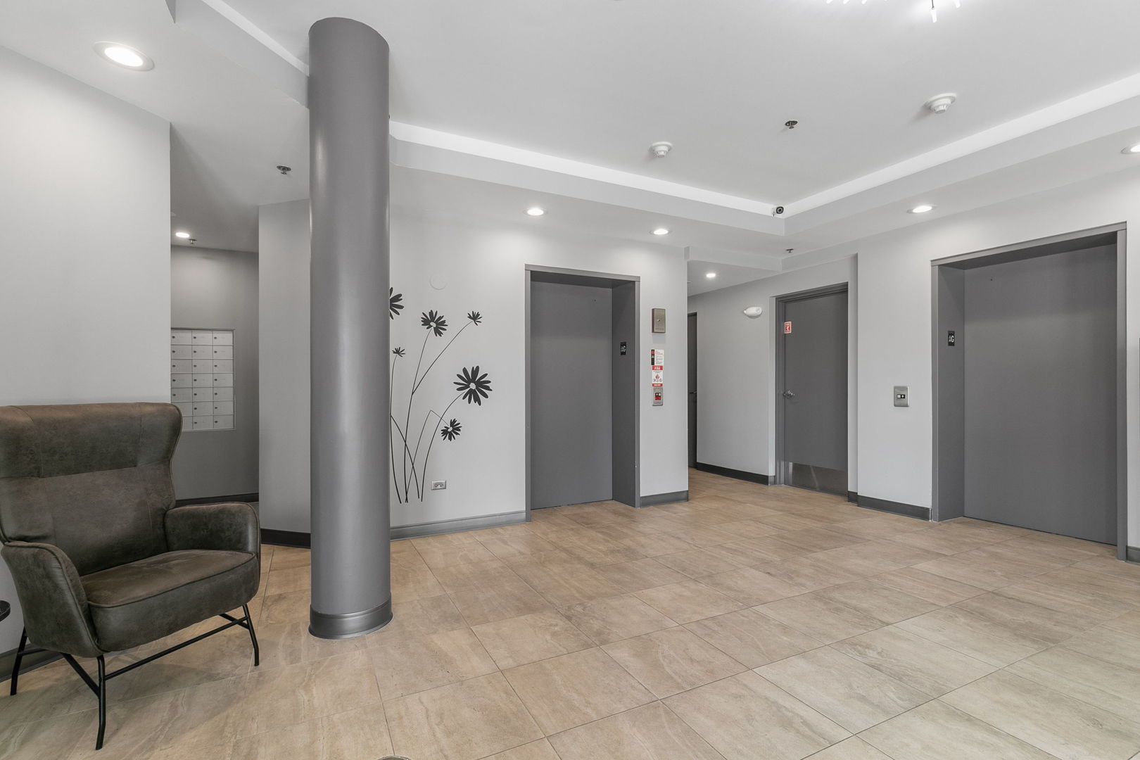 400 Village Circle #109, Willow Springs, IL 60480