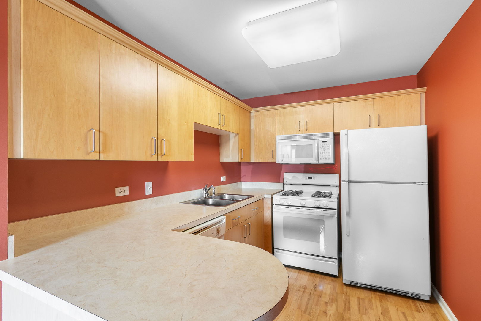 400 Village Circle #109, Willow Springs, IL 60480